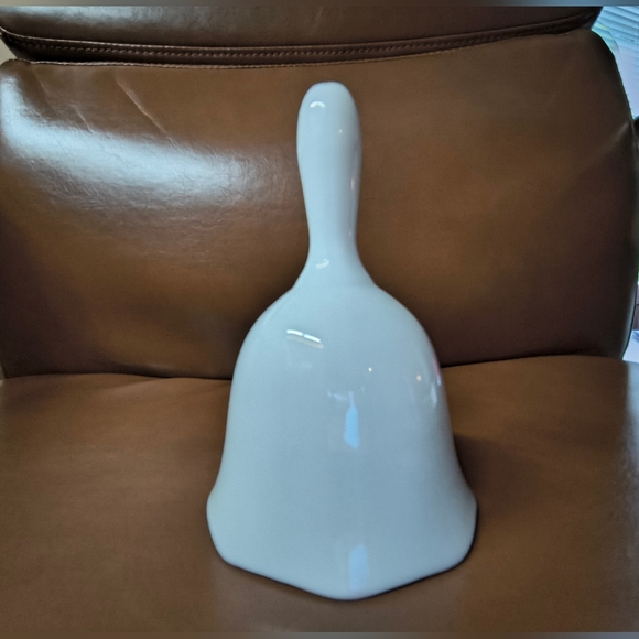 Vintage 1985 Santa Claus Porcelain Hand Bell Christmas Gold Tone Tip 80s - Picture 7 of 11